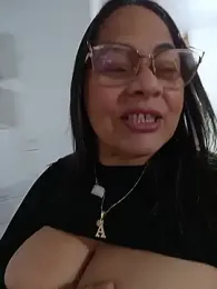 Angie_milf50 webcam stripchat model stream image