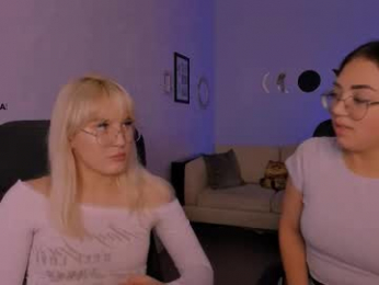 kleri_paint webcam chaturbate model stream image