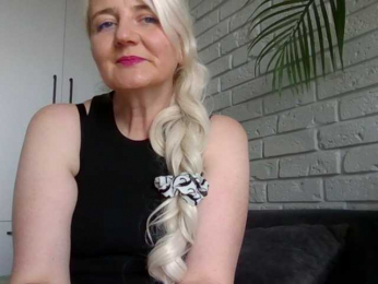 Mellica webcam bongacams model stream image