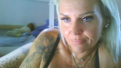 Xena6A9_90 webcam cam4 model stream image