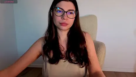 Jullyenn3 webcam model stream image