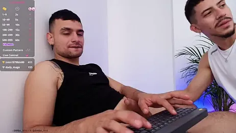 Two_sinzXX webcam model stream image