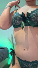 Redheaddol22 webcam model stream image
