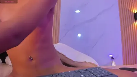 Valentinaliux_ webcam model stream image