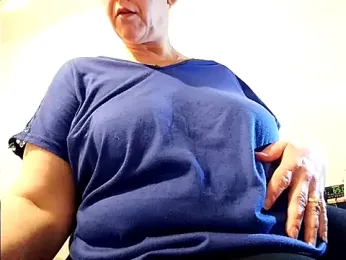 StrawberryBels webcam stripchat model stream image