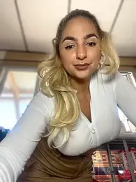 sammyqueenx21 webcam model stream image