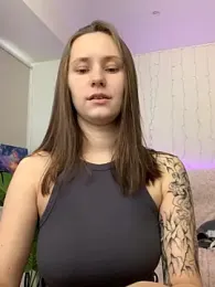 HotCaramellsTV webcam model stream image