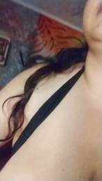 WineBee webcam model stream image