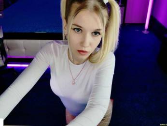 NaomiHita webcam model stream image