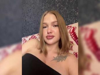 AriWafe webcam model stream image