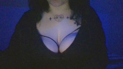 goticanina webcam model stream image