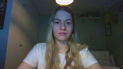 Rosie_June webcam model stream image