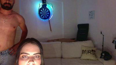 Lovecha_ webcam model stream image