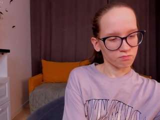lynettebails webcam model stream image