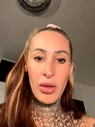 Black_sweet_Rose webcam stripchat model stream image