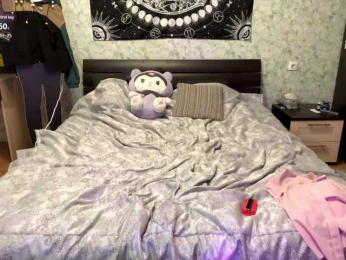 YoungAvenoso webcam model stream image