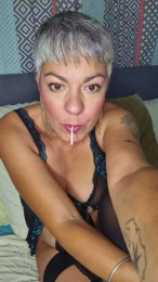 Loracroft webcam model stream image