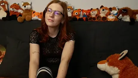 FinaFoxy webcam model stream image