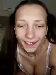 Milky_flexy_cat webcam model stream image
