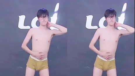 LOL-010 webcam model stream image