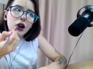 avianal webcam model stream image