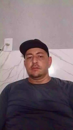 OliverToughuy webcam model stream image