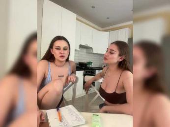 two-beauties webcam bongacams model stream image