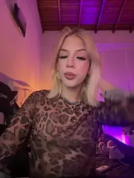 Courtney_gonet webcam stripchat model stream image