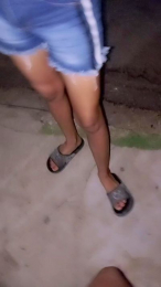 Jeans_Pee webcam model stream image