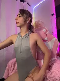 Littlebunny21 webcam model stream image