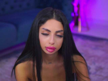 IsoldeVyx webcam model stream image