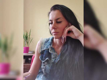 -France- webcam bongacams model stream image