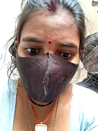 RAYI_Queen_3 webcam stripchat model stream image