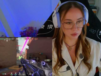 Emili1- webcam model stream image