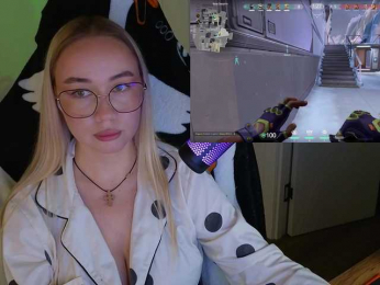 Emili1- webcam model stream image