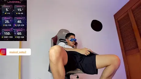 sotooliver3 webcam stripchat model stream image