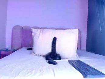 sofi_decker webcam model stream image