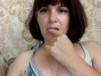Lily018kiss webcam bongacams model stream image