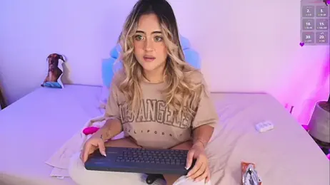 MaryMoon_ webcam model stream image