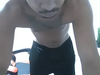 JUNINHOLEKEJR webcam stripchat model stream image