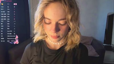 MiraKlohr webcam model stream image