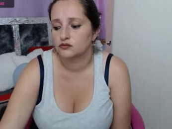 kristaljonnes_ webcam model stream image