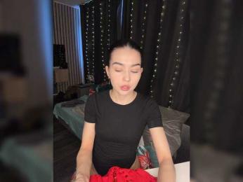 Kumaa webcam model stream image