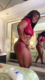 ValRivera webcam model stream image