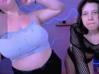 dina_bloom webcam model stream image