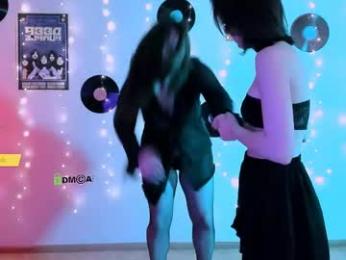 dina_bloom webcam model stream image