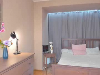 synne_glows webcam model stream image