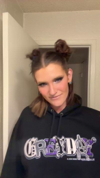 Jazzyplughole webcam model stream image