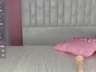 lupita21-s webcam model stream image