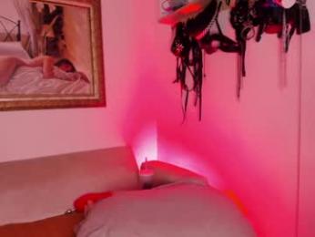 veronicasmith_os webcam model stream image